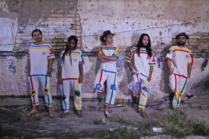 Banda Quiçaça lança live session trazendo toda a psicodelia do Agreste alagoano