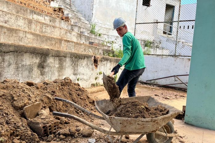 Obras de reforma da Escola Monsenhor Clóvis Duarte de Barros iniciam em Santana do Mundaú