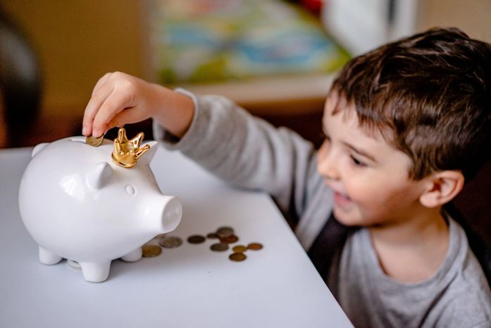 No mês das crianças, entenda como funciona a educação financeira para os pequenos