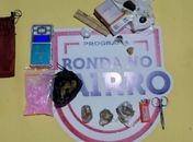 Ronda no Bairro apreende drogas e balança de precisão em abordagem na Cruz das Almas