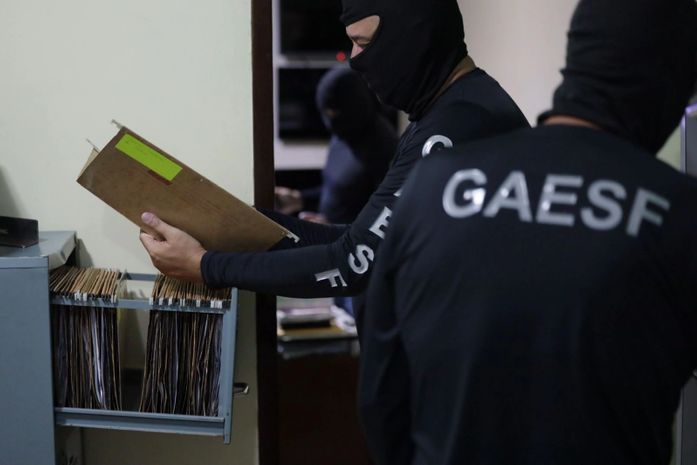 Vídeo: Operação cumpre mandados contra organização criminosa especializada em falsificação de documentos, fraudes fiscais e societárias