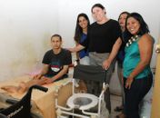 Prefeitura de União entrega cadeiras de rodas para pacientes com necessidades especiais