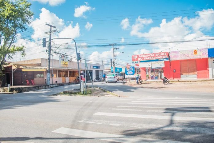 Motorista embriagado provoca engavetamento na BR-104, em Maceió