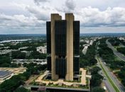 Câmara aprova texto-base de projeto que dá autonomia ao Banco Central