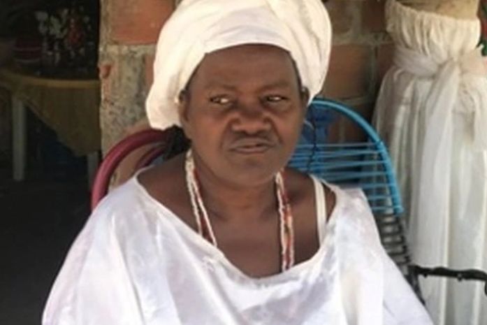 A yalorixá alagoana,Vera Rodrigues,que já cuidou de quilombos de gente, agora precisa precisa ur-gen-te-men-te de uma cadeira de rodas