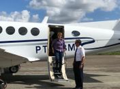 "Onde eu chego vem chuva", diz ministra da Agricultura ao chegar em Arapiraca