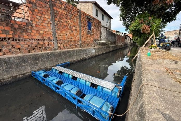 Prefeitura de Maceió instala Ecobarreiras em canais da capital