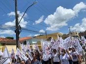 Passeata em Palmeira pede justiça para Pedro Caetano e Nubielly Ramos