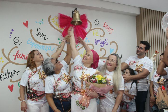 Enfermeira transforma luta contra o câncer em movimento de fé, acolhimento e esperança