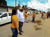 Prefeito Gilberto Gonçalves acompanha operação tapa-buraco em Rio Largo