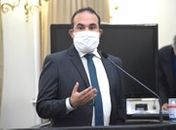 Davi Maia relembra desastre com manchas de óleo e cobra estudo sobre impacto ambiental