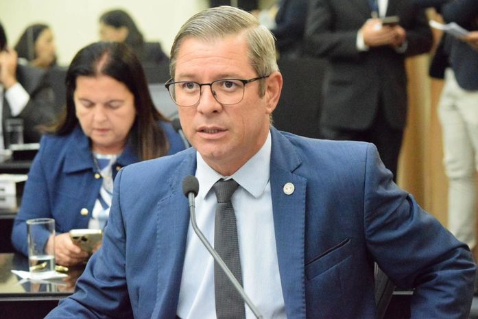 Unanimidade: ALE derruba veto e aprova PL que autoriza policiais a exercerem atividades de magistério