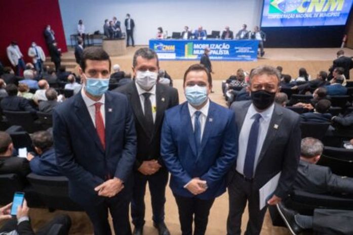 Presidente da AMA participa de mobilização que debate estratégias para viabilizar votações no Congresso
