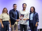 Prefeito representa a AMA e é homenageado no Fórum Estadual da UNDIME