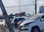 Motorista colide com poste após bater em motocicleta na AL-220, em Arapiraca