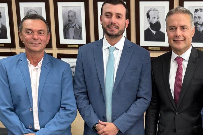 Brasília: Prefeito Victor Rocha solicita ao ministro do transportes recuperação do acesso que liga Anadia a Boca da Mata