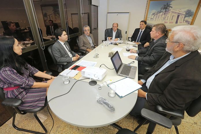 Comissão do concurso debateu pontos do termo de referência nesta terça-feira (9).