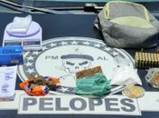 Material apreendido durante abordagem policial em Arapiraca