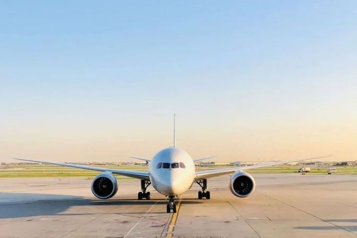 Pilotos, comissários e aeronautas anunciam estado de greve