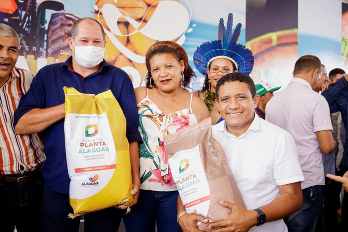 Júlio Cezar participa do lançamento do Planta Alagoas, em Arapiraca