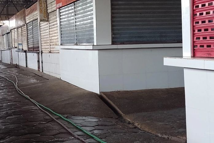 Todas as alas do Mercado da Produção, na Levada, foram lavadas