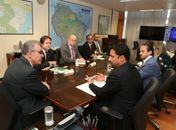 Rodrigo Cunha vai a ministro pedir ajuda da Petrobras para famílias do Pinheiro