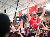 Viradouro é campeã com exaltação ao Mestre Ciça