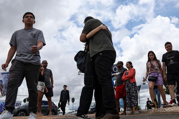 Segundo dia do Enem: candidatos respondem a 90 questões até 18h30