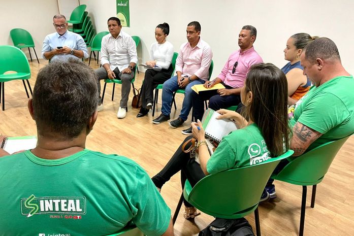 Prefeito se reúne com Sinteal e apresenta proposta de reajuste para a Educação