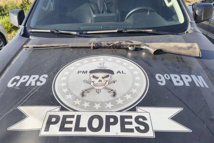 Suspeito de atirar em animais de criação do vizinho após desentendimento é preso no Sertão