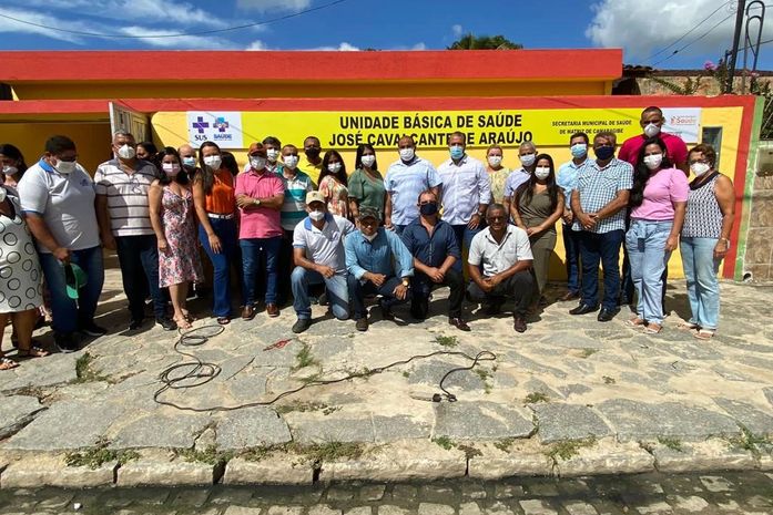 Equipe do governo municipal compareceu ao ato de inauguração na manhã desta segunda-feira,10