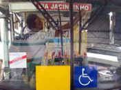 Após fiscalização, ônibus com irregularidades são retirados de circulação