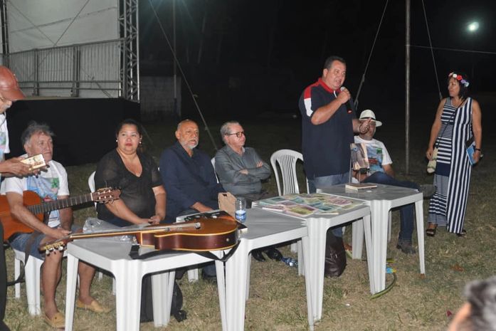 Prefeito Vilela já anuncia agendamento da próxima edição e Chico de Assis (meio da mesa) entre os convidados especiais