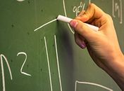 Devolução de taxa de matrícula em caso de desistência ou transferência de curso universitário é constitucional, decide STF