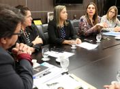 Tutmés Airan e deputadas discutem ações de combate à violência doméstica em Alagoas