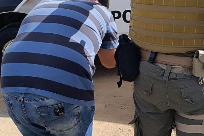 Reeducando é preso ao apresentar documento falso para retirar tornozeleira eletrônica