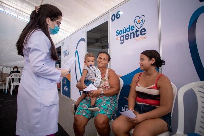 Conjunto Maceió I, na Cidade Universitária, recebe programa itinerante de assistência médica