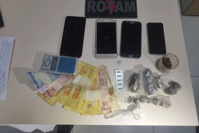 Material encontrado na residência onde as crianças estavam presas