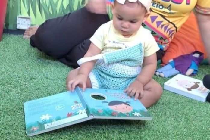 Projeto piloto de leitura para bebês amplia política literária da Educação de Maceió