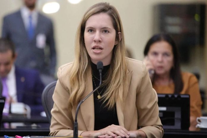 Cibele Moura apresenta projeto de lei para proteger mulheres grávidas nos cursos de formação militar

