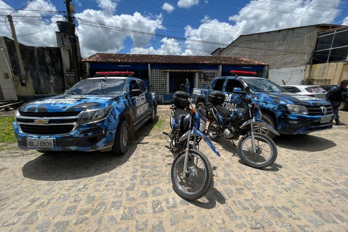 Prefeita Ceci Rocha entrega duas motos para Guarda Municipal e fortalece a segurança em Atalaia