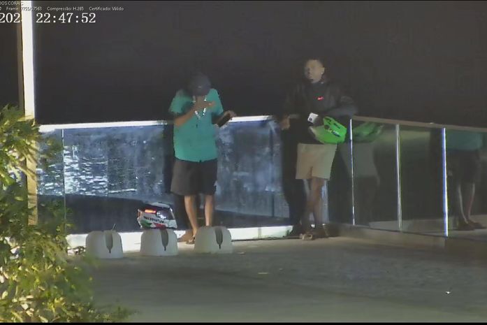 Foragido da Justiça é preso após ser flagrado usando drogas no Marco dos Corais