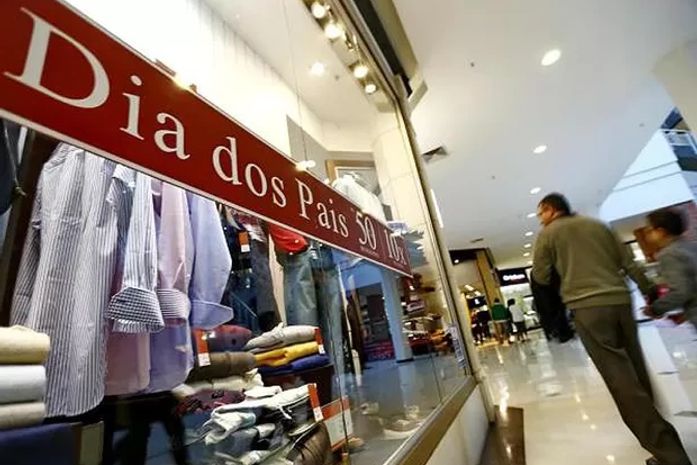 CNC: Dia dos Pais 2026 deve movimentar R$ 8,52 bilhões no varejo brasileiro