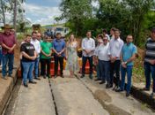 Prefeito Marlan inspeciona início dos trabalhos da recuperação da ponte de acesso a Limoeiro de Anadia