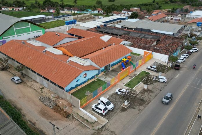 Mais ampla, moderna e tecnológica Escola Municipal Peixinho Dourado em entregue à população de Lagoa da Canoa