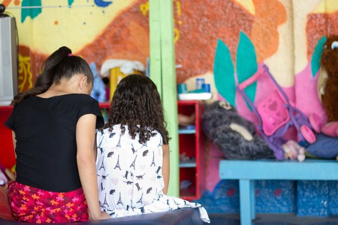 Apadrinhamento muda rotina de crianças e adolescentes em lares de adoção