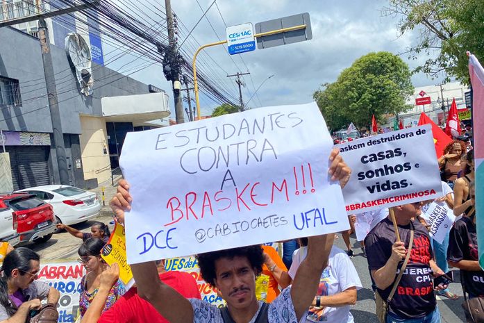Protesto contra a Braskem: veja imagens de ato contra a mineradora realizado nesta quarta