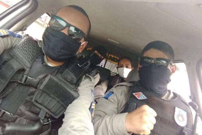 PMs verificam cumprimento de decreto