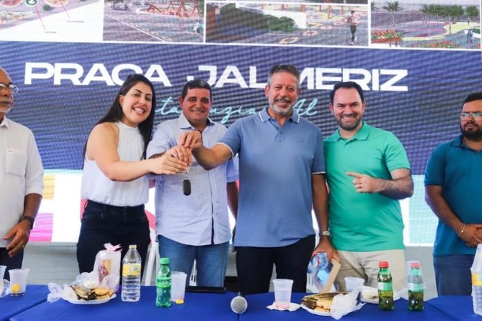 Gabi Gonçalves entrega nova ambulância por meio de emenda parlamentar aos cidadãos de Santa Luzia do Norte