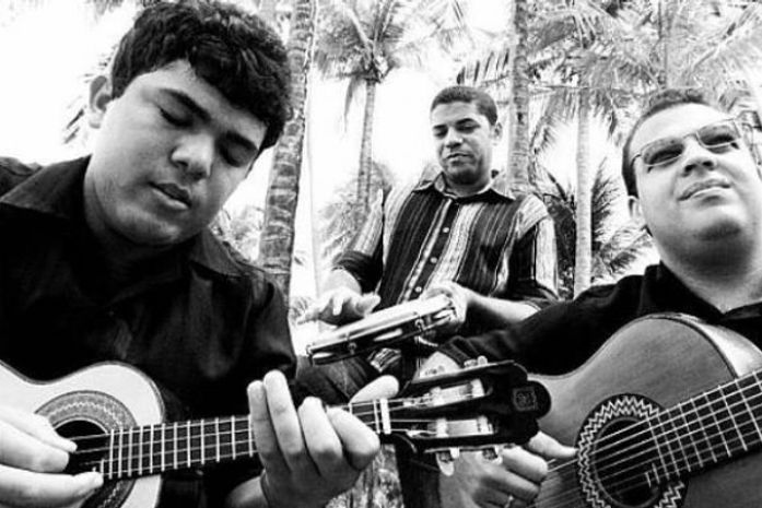 Misa Acústico apresenta “Choro de Alegria” do Trio Cai Dentro
